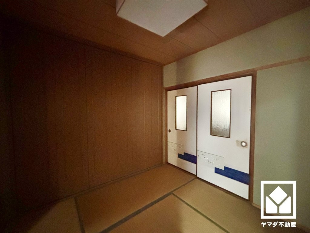 尼崎市大島２丁目の和室|約4.5帖の1階和室です。ダイニングと隣接しており、リビングとしてもご活用いただけそうです。