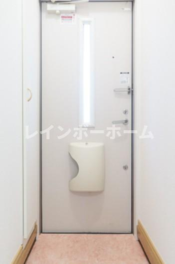 クレインハウス妙典の玄関