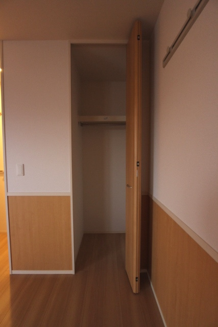 フロレゾン【10，000円キャッシュバック対象物件】の収納|大きなスペースがあり、収納には困りません