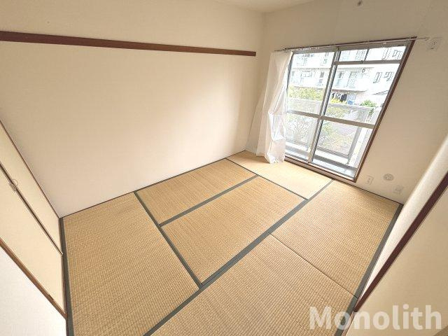 和泉市鶴山台３丁目の賃貸マンションの和室