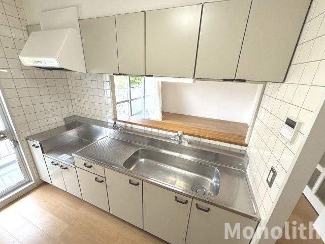 和泉市鶴山台３丁目の賃貸マンションのキッチン