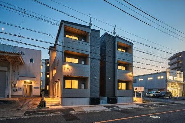 クレスト原の外観