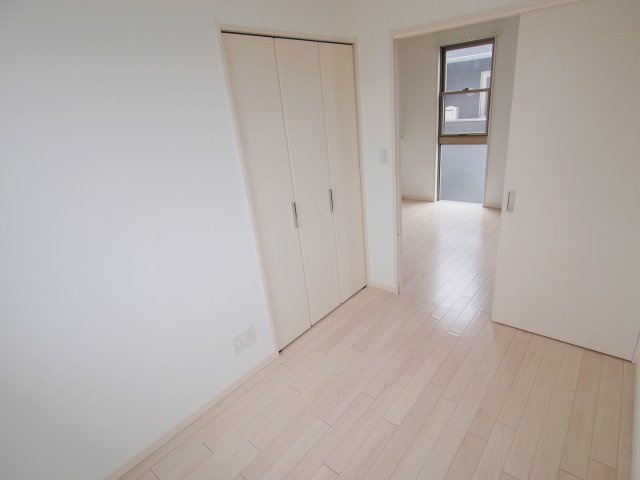 月光府中大通の洋室
