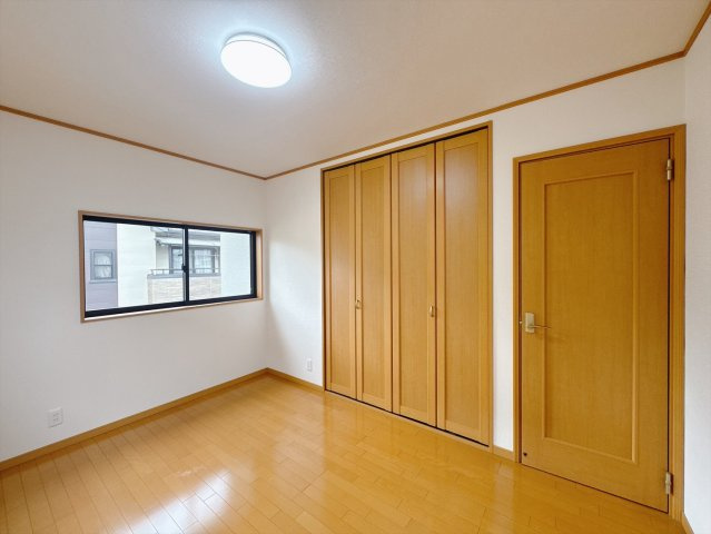 【中古戸建】児玉郡上里町大字七本木の洋室|■2階洋室｜子供部屋のメリットは「自立心を養うことができる」「自分で整理整頓できるようになる」そして、お子様が成長した際には「プライバシーを確保できる」といい事だらけ♪