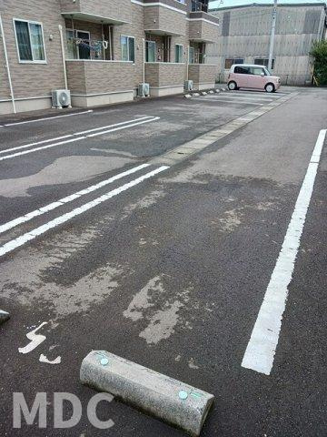 徳島市北沖洲４丁目のアパートの駐車場
