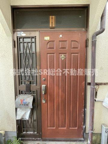 日下町8丁目中古戸建の玄関|東大阪市で不動産をお探しの方は弊社までご相談下さいませ！
