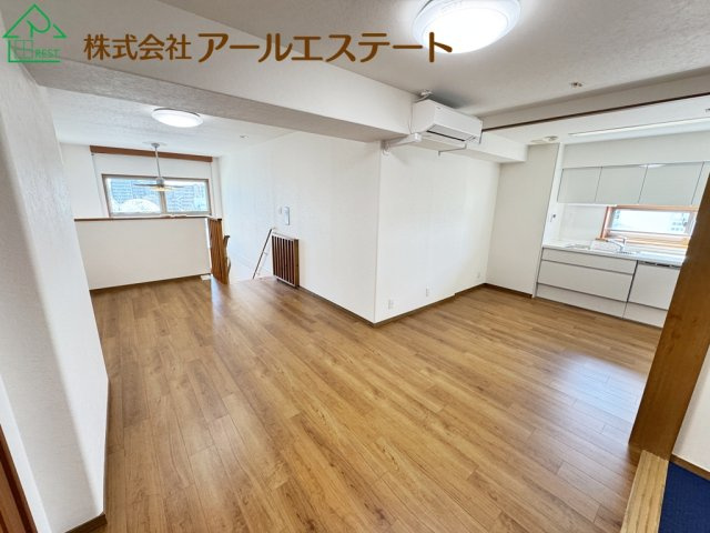 アルファステイツ姫路本町　　　JR「姫路駅」徒歩9分の居間・リビング