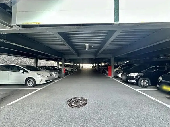 ユニハイム千里丘　吹田清水の駐車場|空き状況は管理会社要確認。
