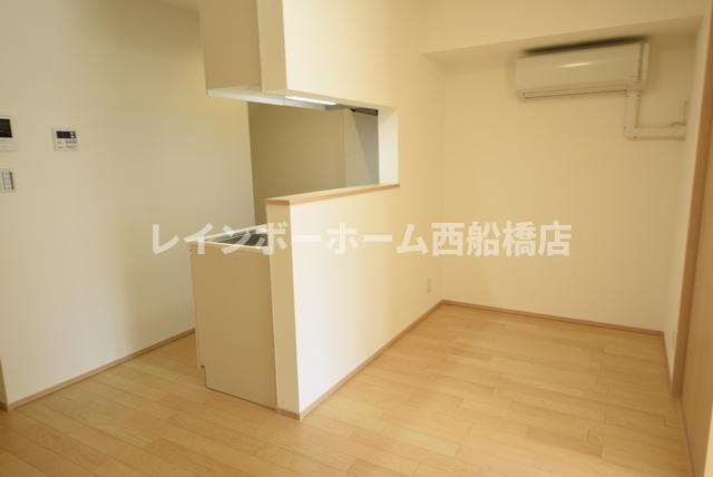 グランラシュレ薬園台の居間・リビング