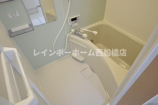 グランラシュレ薬園台の浴室