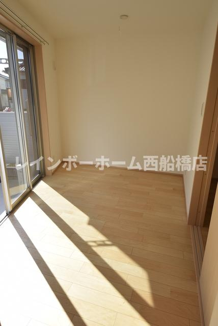 グランラシュレ薬園台の寝室