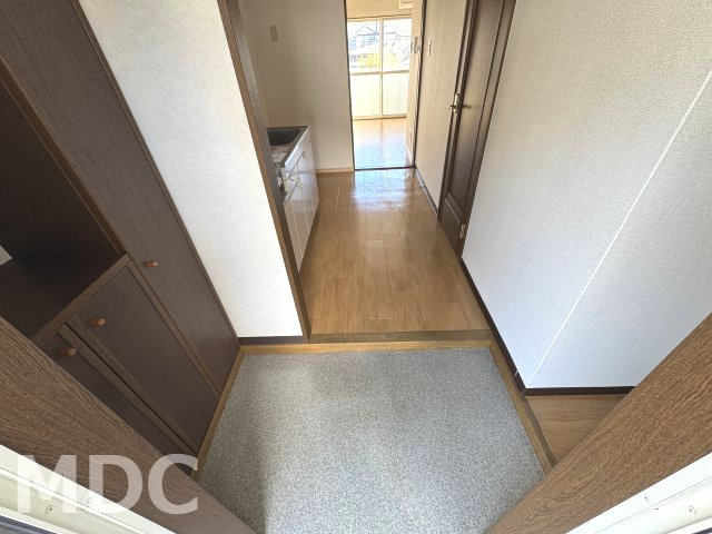 徳島市伊賀町３丁目のアパートの玄関