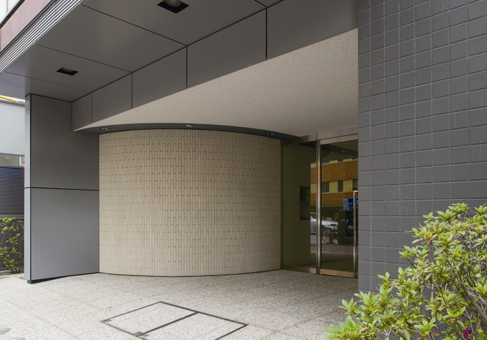プライムアーバン日本橋浜町のエントランス|毎日通るエントランスはこのようになっています