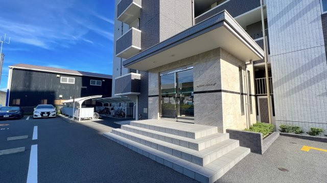シェリーグランデのエントランス