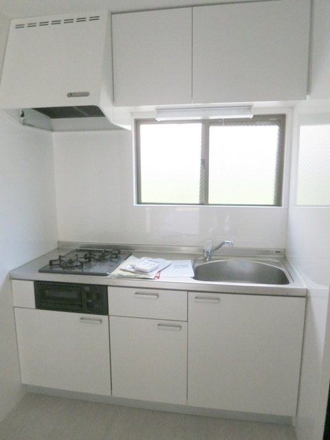 第二矢作マンションのキッチン|使いやすいシステムキッチン。