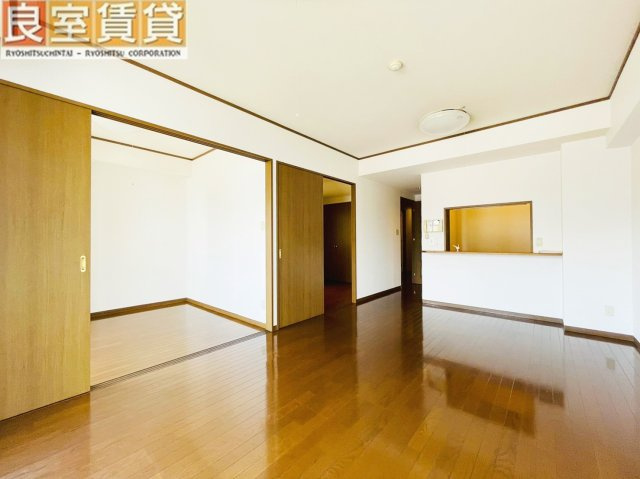 【居間・リビング】 | サンコーマンションII | ※この写真は同物件の別のお部屋のお写真です。現状優先