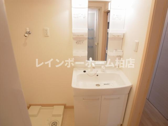 【仲介手数料：50％OFF】対象物件！の洗面所|シャワー付き洗面台です