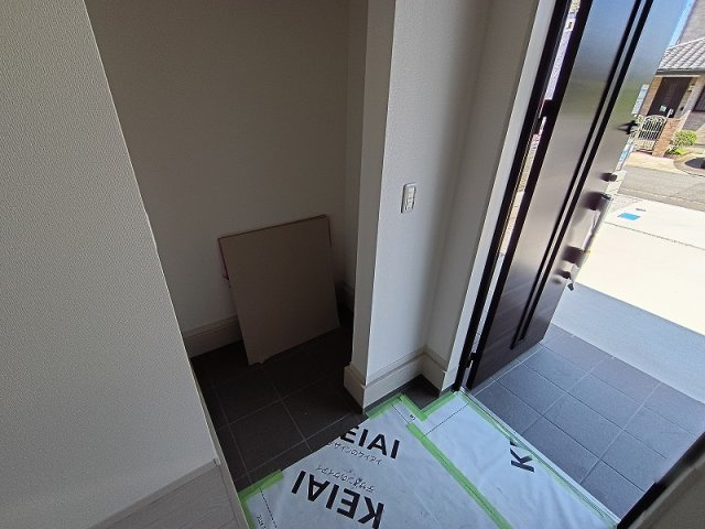 KIP高崎市聖石町1期新築 1号棟の玄関|現地撮影