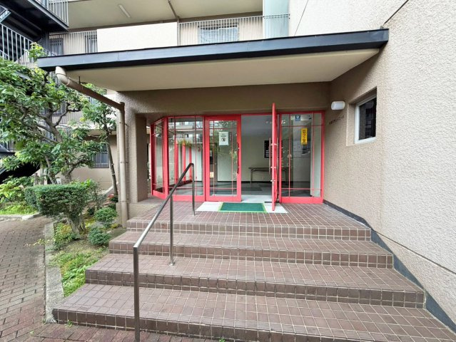 ＯＴＣ北橋グランドコーポの外観|ご不明な税金・諸費用についても丁寧にサポートいたします。現地見学で、住まいのイメージやご希望をぜひお聞かせください。