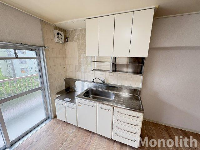鶴山台36号棟のキッチン