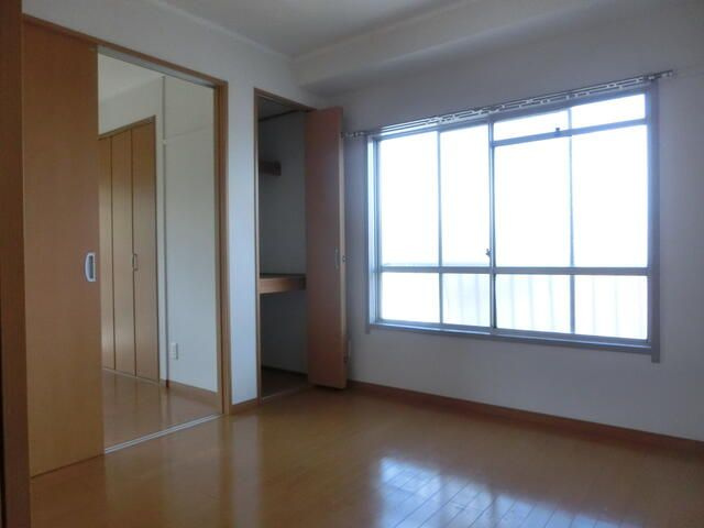 本橋マンションの寝室
