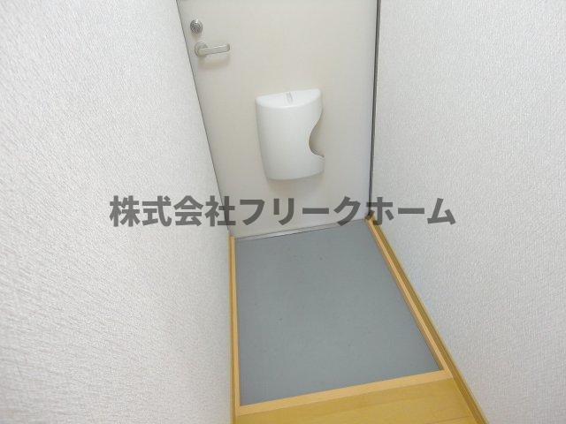小金井市本町５丁目のアパートの玄関