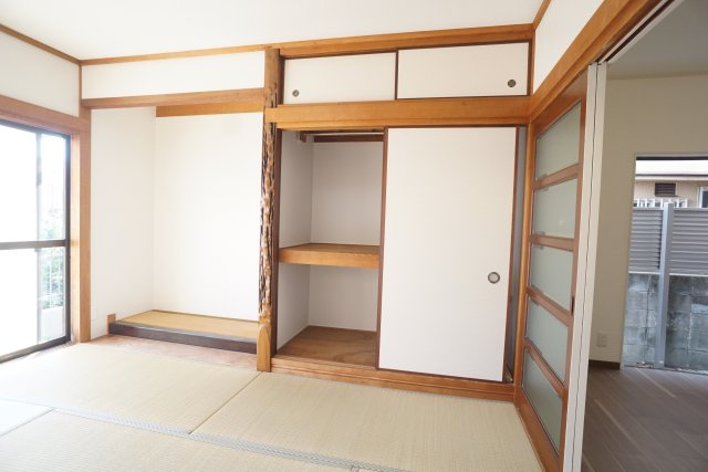 御殿山2丁目貸家の和室