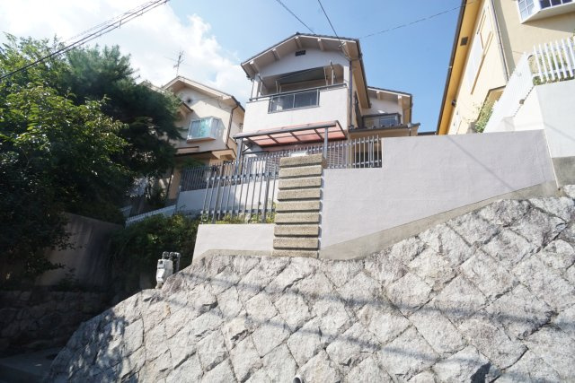 御殿山2丁目貸家の庭