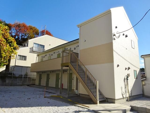 ウィズ・プレイス　ティースリーの外観