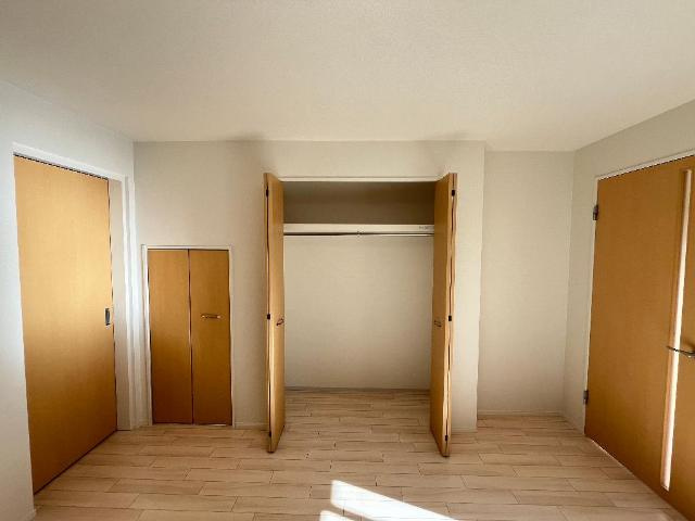 栗森2丁目新築アパートの収納|クローゼット（イメージ）