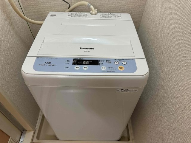 レオパレスプレージュのその他|※同タイプ部屋の写真となります（洗濯機）