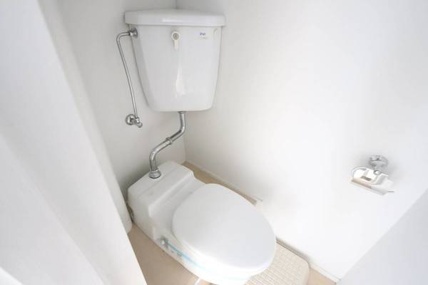 ビレッジハウス古賀4号棟のトイレ|モデルルームの写真です