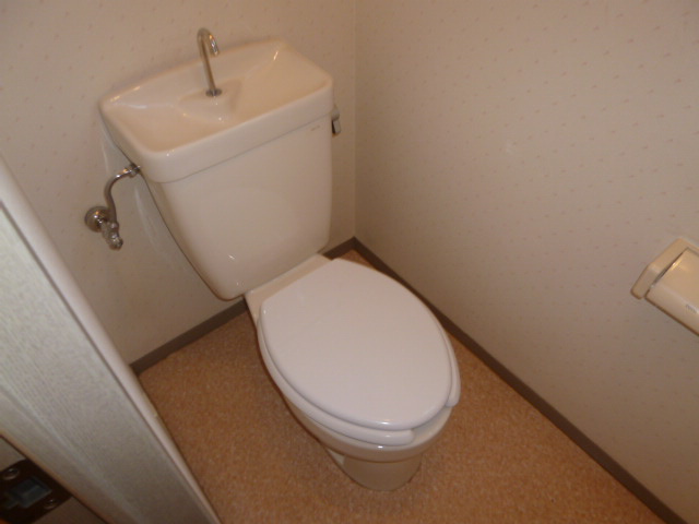 シャトルミヤケAのトイレ|シャワー付きトイレに変更