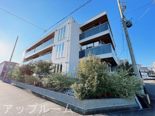 春日井市篠木町６丁目のアパート