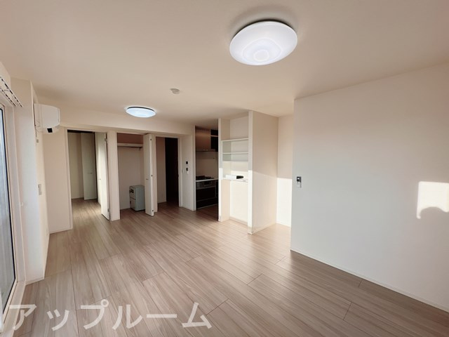 春日井市篠木町６丁目のアパートの居間・リビング