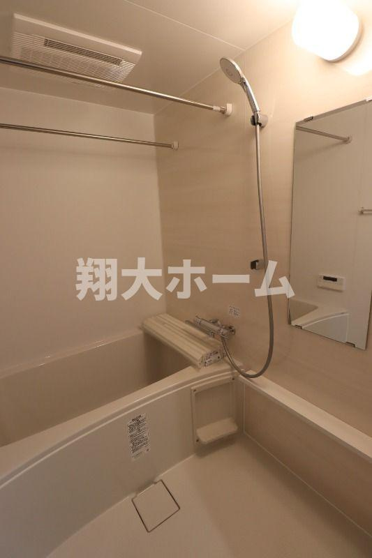 ジェノヴィア根津の浴室