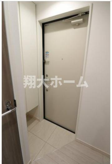 ジェノヴィア根津の玄関