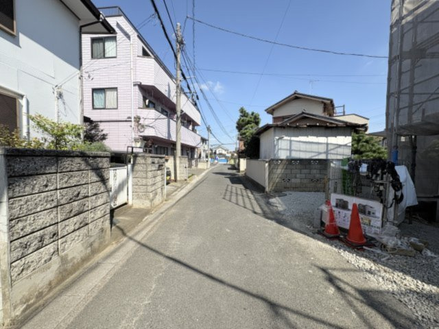 【前面道路含む現地写真】 | 久喜市久喜北 LiveleGardenS　新築戸建　全2棟　1号棟 | 10/9撮影