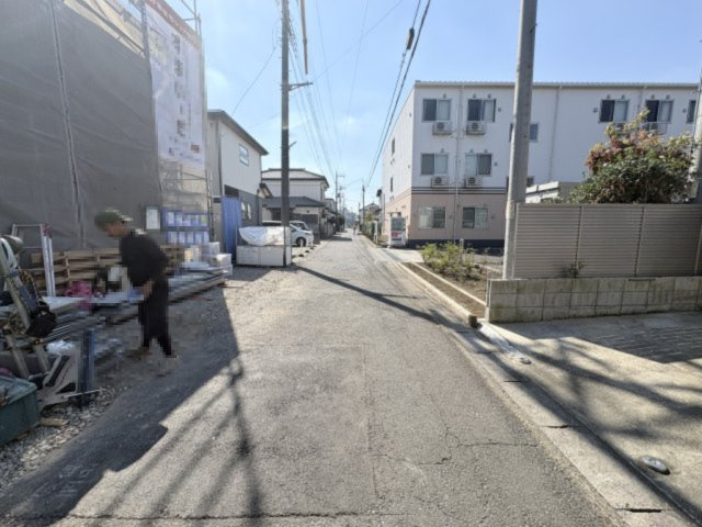 【前面道路含む現地写真】 | 久喜市久喜北 LiveleGardenS　新築戸建　全2棟　1号棟 | 10/9撮影