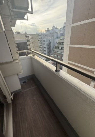 【バルコニー】