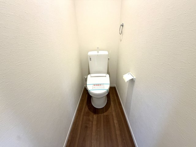 越谷市大竹２期３号棟　新築戸建のトイレ|トイレが2つあることで毎日の順番待ちのストレスを解消。ご家族全員が快適に過ごせる嬉しい設備です。