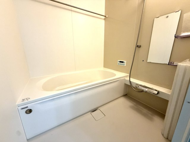 越谷市大竹２期３号棟　新築戸建の浴室|一日の疲れをゆったり癒せる清潔感のある浴室。毎日のバスタイムが楽しみになります。