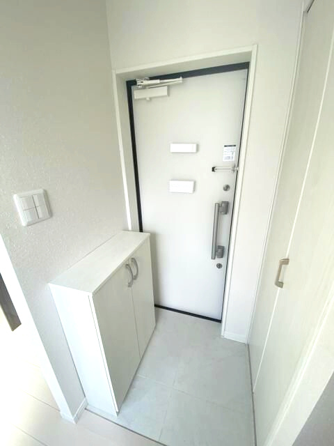 葛飾区西新小岩４丁目のアパートの玄関