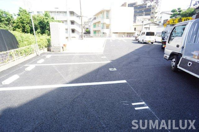 熊本市中央区渡鹿７丁目の賃貸マンションの駐車場