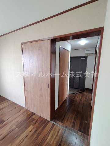 【内装】 | オレンジハイツ赤岩 | 別部屋写真です。