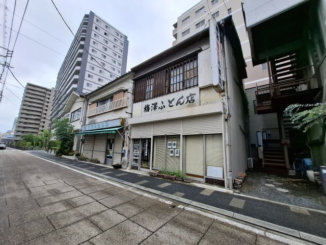 白銀町店舗併用住宅！の外観