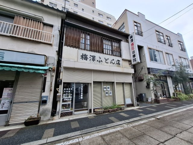 白銀町店舗併用住宅！の外観