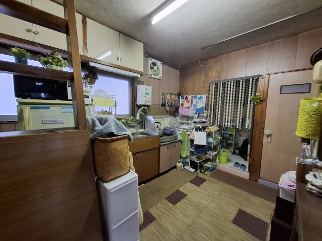 白銀町店舗併用住宅！のキッチン