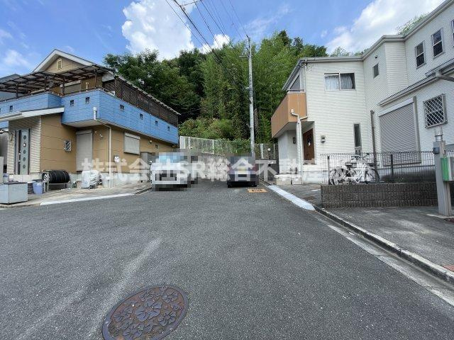 善根寺町1丁目中古戸建の前面道路含む現地写真|前面道路含む現地写真です