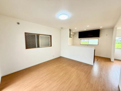 【キッチン】 | 半田２丁目　中古一戸建 | 南海高野線「金剛」駅まで徒歩約９分！毎日の通勤・通学に便利ですね♪